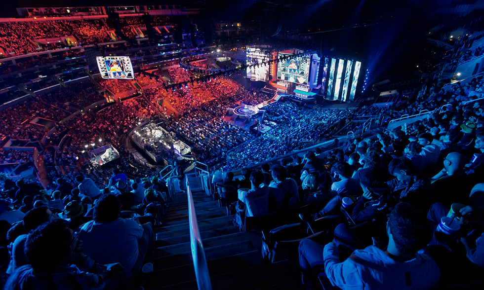 LNG工作人员解释GALA删博：只是工作人员登录感谢赞助而已