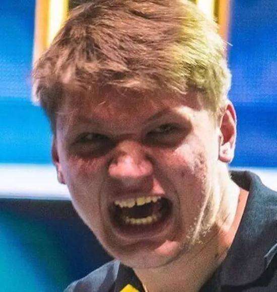 The MongolZ 在击败 aurora 后荣获2025年电子竞技世界杯冠军